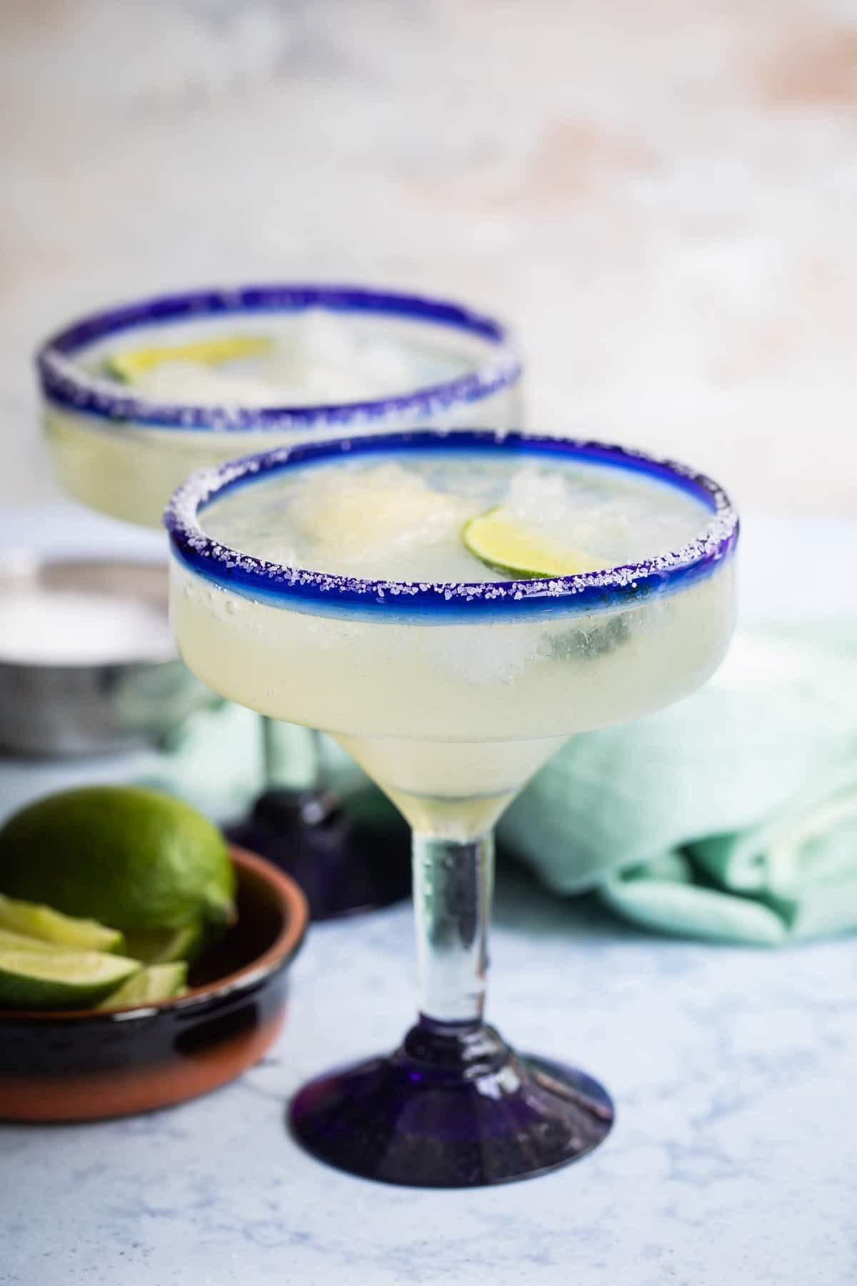 Ashley facetimes George after a little liquid courage while watching the Superbowl to suggest that they finally hang out. He says yes and the two go for her favorite drink of choice the next night. 