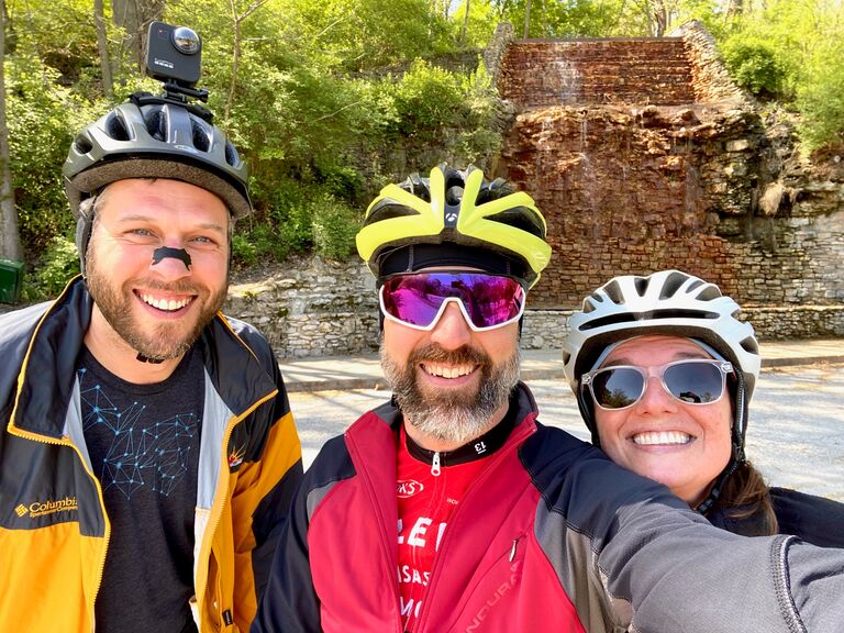 Rachel bought herself a nice Gazelle e-bike from Midwest Cyclery, which she has loved since the moment she brought it home. Our first ride with it was up to Cliff Drive with Matt's friend Ryan. Though she may look adorable on it, she will leave you in the dust with that powerful motor!