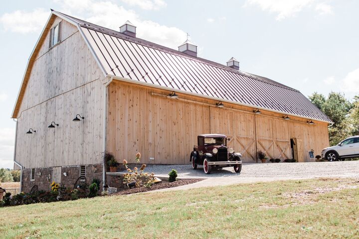 Spring Valley Farms | Reception Venues - Dover, PA