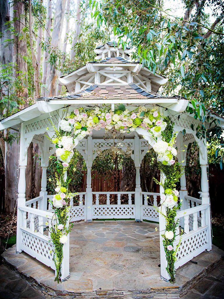 60 Indoor Outdoor Wedding Arch Ideas For Your Very Special Day