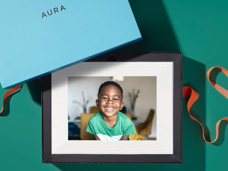 Digital photo frame gift