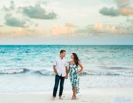 Carli Lloyd Marries Brian Hollins in Intimate Beach Wedding in Mexico