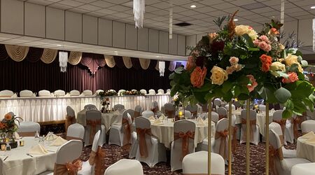 Wedding bouquet toss at Ohio Banquets! 💐#ohiobanquets #banquet