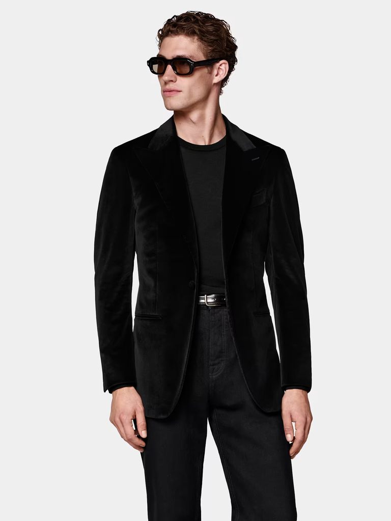 Black velvet dinner jacket from Suitsupply