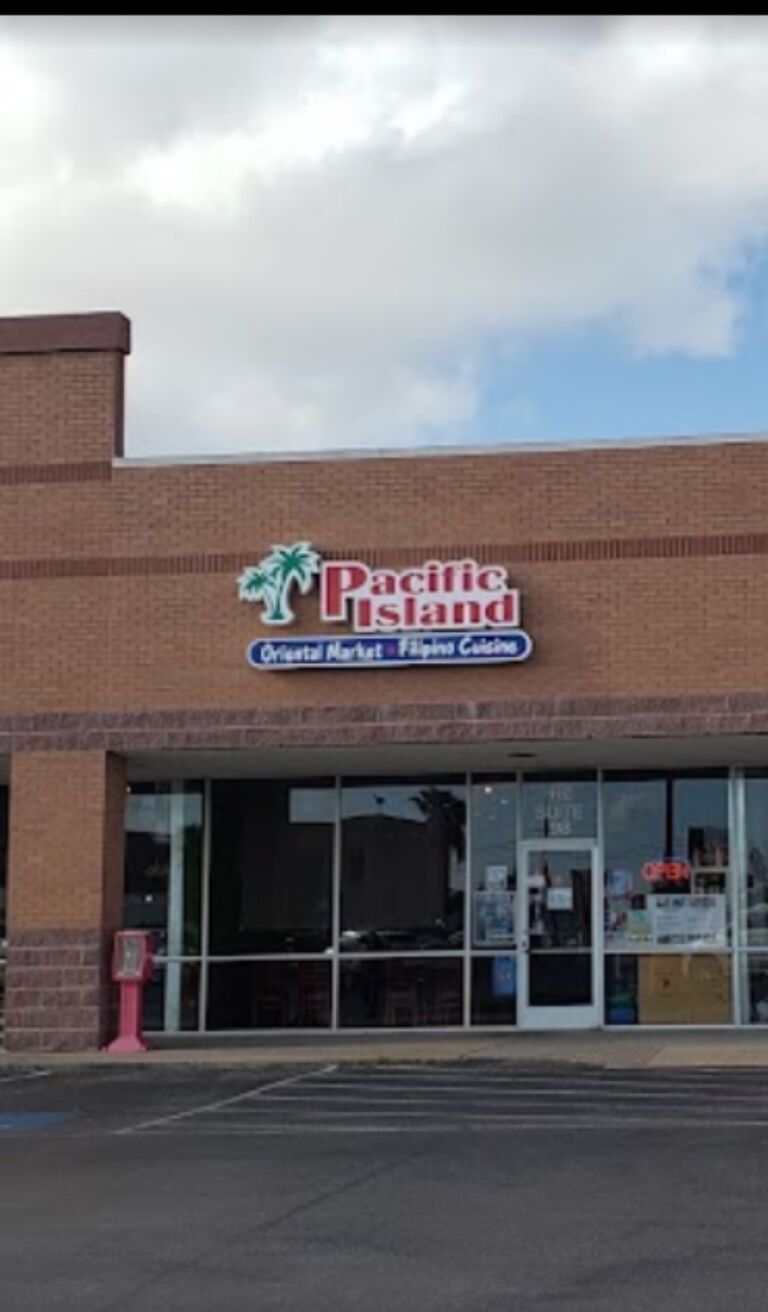 Brian and Tita Edna randomly went to this Filipino store in Harlingen that is owned by their good friends, tita Beverly and tito Dennis from Weslaco. 