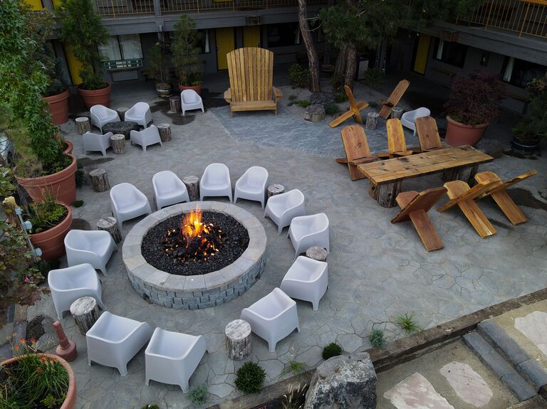 Campfire Hotel small wedding venue in Bend, Oregon