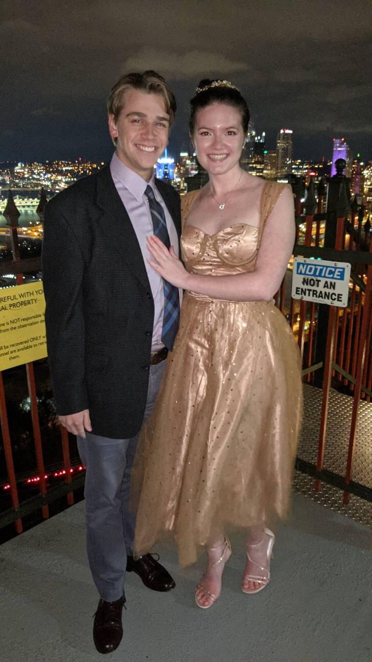 Valentine's Day and the semi-annual formal dance at Grove City College.  Instead of going to the dance, Carson took Madalyn out to a lovely dinner, after which they took the Incline to see the Pittsburg skyline.