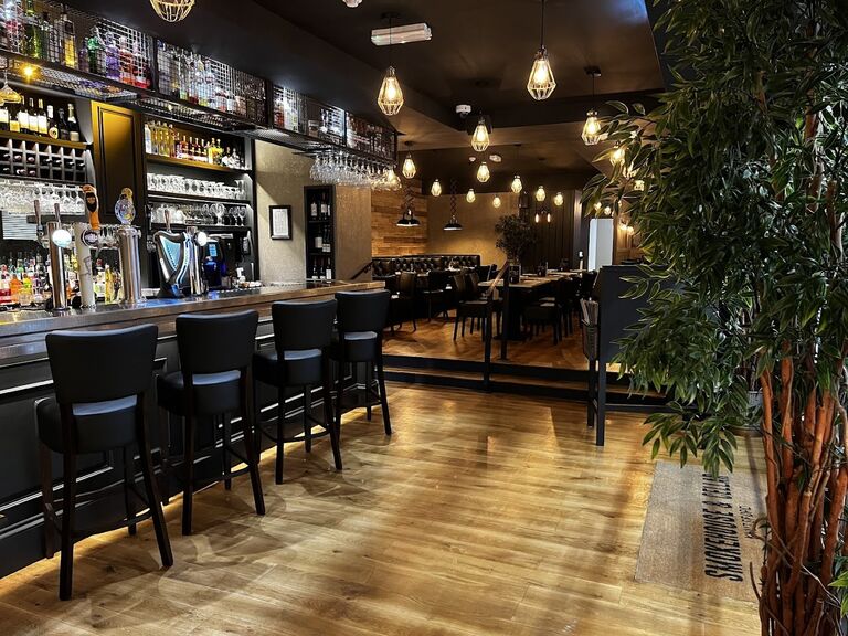 Smokehouse & Cellar Knutsford, Royal George Bldg, Regent St, Knutsford, WA16 6GR
