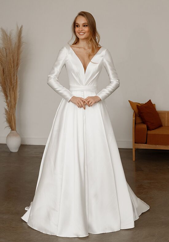 Plus Size Wedding Dress Missuri with Long Sleeves – Olivia Bottega