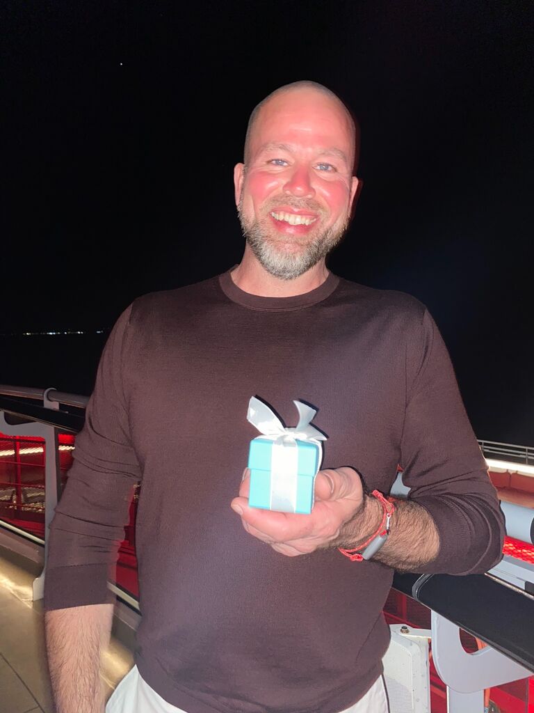 Scott presented Natasha with a True cut diamond ring from Tiffany's, - nothing less for his Queen.