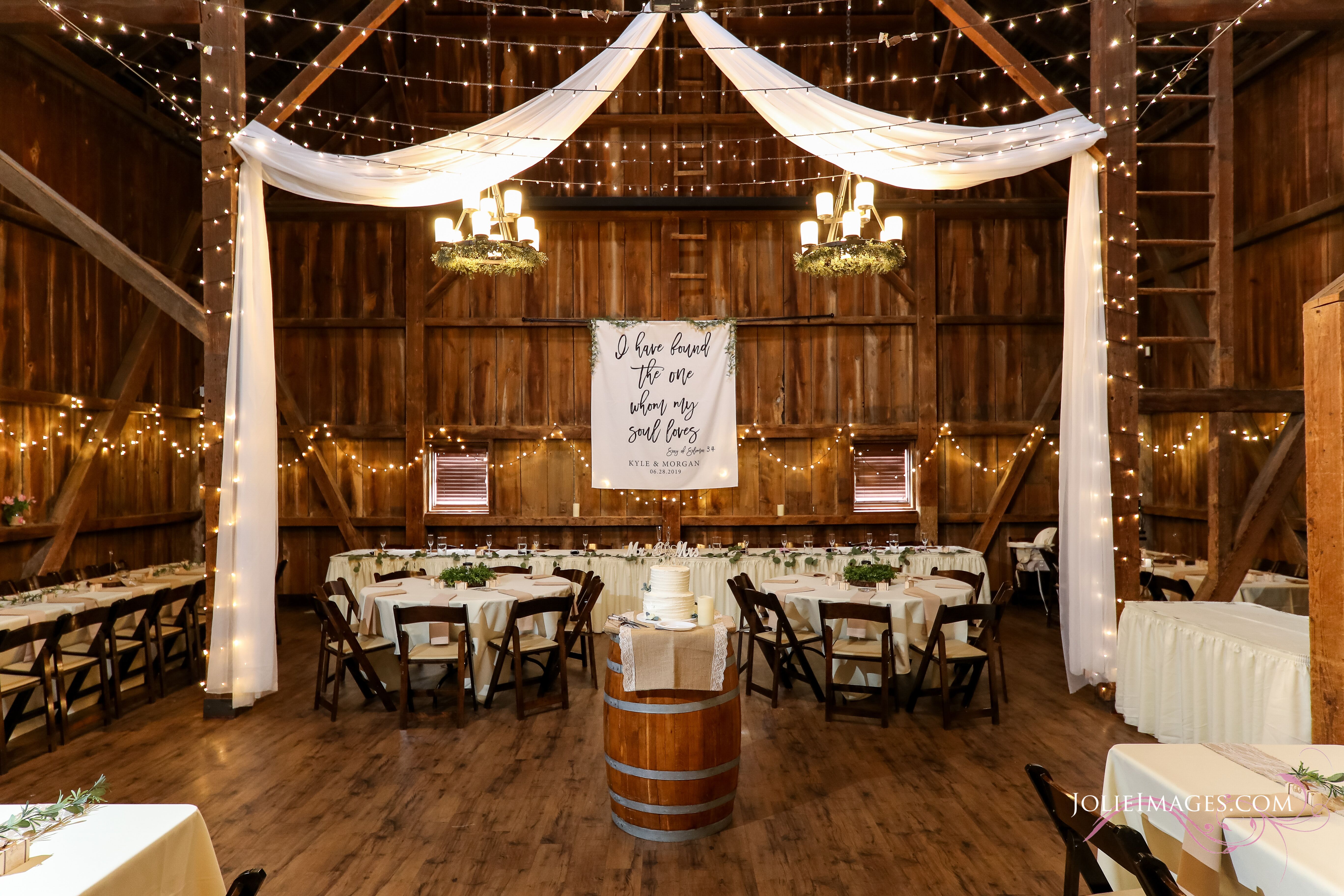 Hoosier Grove Barn Reception Venues Streamwood Il