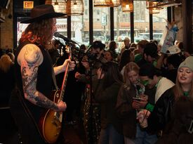 Aaron Gorden - Cover Band - Chicago, IL - Hero Gallery 1