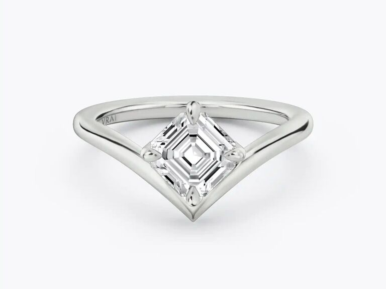 vrai asscher cut engagement ring with diamond center stone white gold claw prongs and v shaped plain white gold band