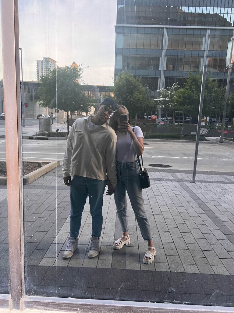 This day was when Daniel and Taylor had their first kiss. He took her to go mini golfing, then sushi, following dessert. They went to his favorite spot in Houston on a rooftop and they had their first kiss. 