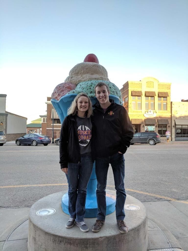 Kristi's first visit to Sioux City. The trip wasn't complete without a visit to the Blue Bunny Ice Cream Parlor in Le Mars, IA.