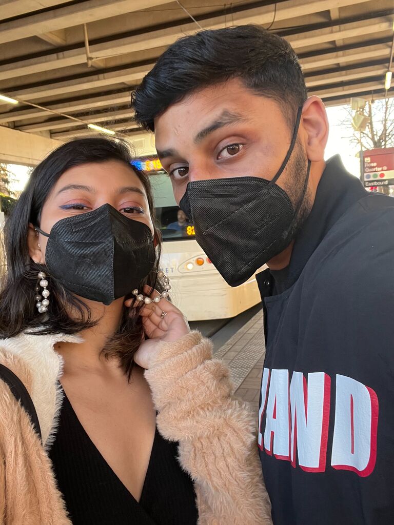 Pandemic couple to the max.