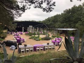 Rambling Rose Ranch - Garden - Austin, TX - Hero Gallery 2