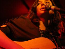 Laura Bowman - Singer Guitarist - Levittown, PA - Hero Gallery 4