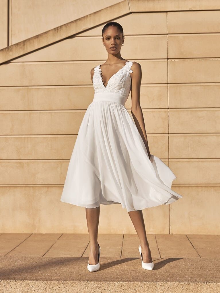 22 Ultra-Chic Tea-Length Wedding Dresses