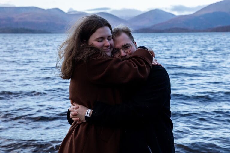 Matt and Rebecca get engaged on the banks of Loch Lomond. Both of them cry and Rebecca immediately starts wedding planning. 