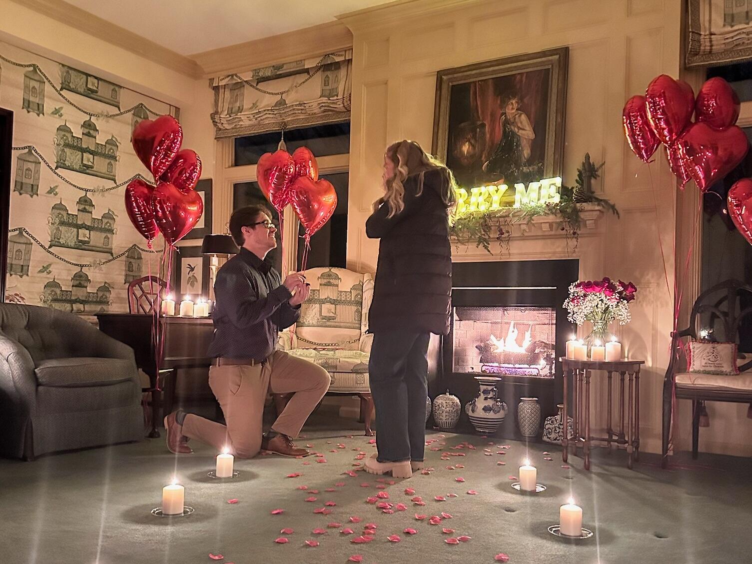 Jeff proposed to Elizabeth in Mimi's living room - she had no idea. The newly engaged couple celebrated with family.