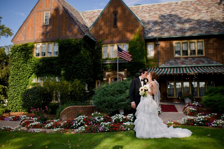 The English Inn - Top Eaton Rapids, MI Wedding Venue