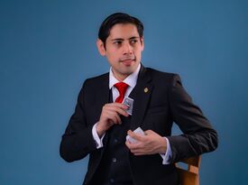 Axel "The Peruvian Sensation" - Magician - Vancouver, BC - Hero Gallery 3