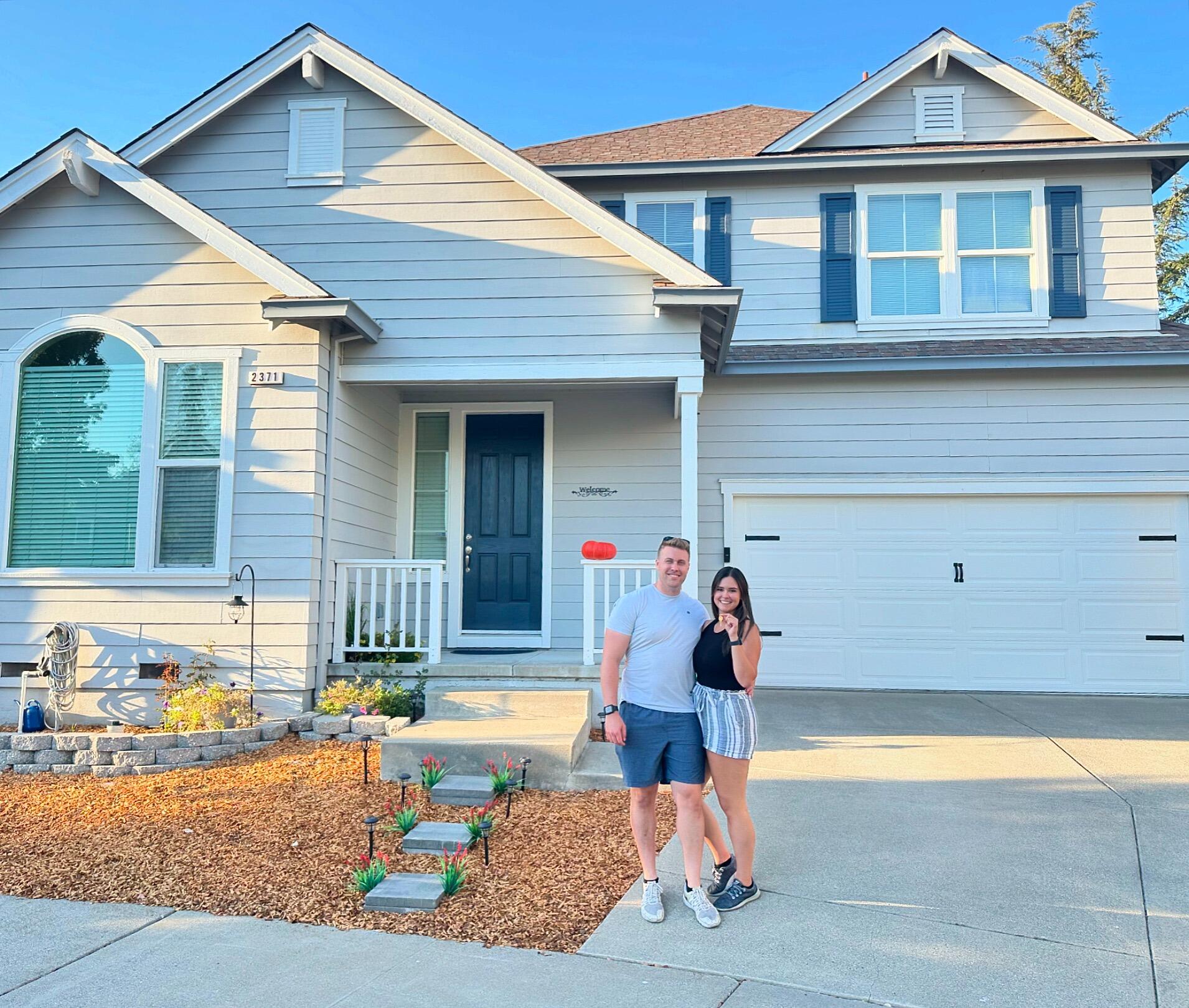 Hunter & Katie buy their first house!