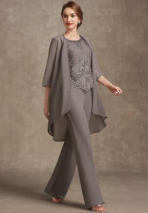 Celebrate this proud and beautiful milestone in the JJ's House Sedona Sequins Lace Mother of the Bride Pantsuit! Designed with elegant details and a sophisticated silhouette, this gorgeous outfit ensures you look stunning and feel confident as you witness your child's unforgettable day.