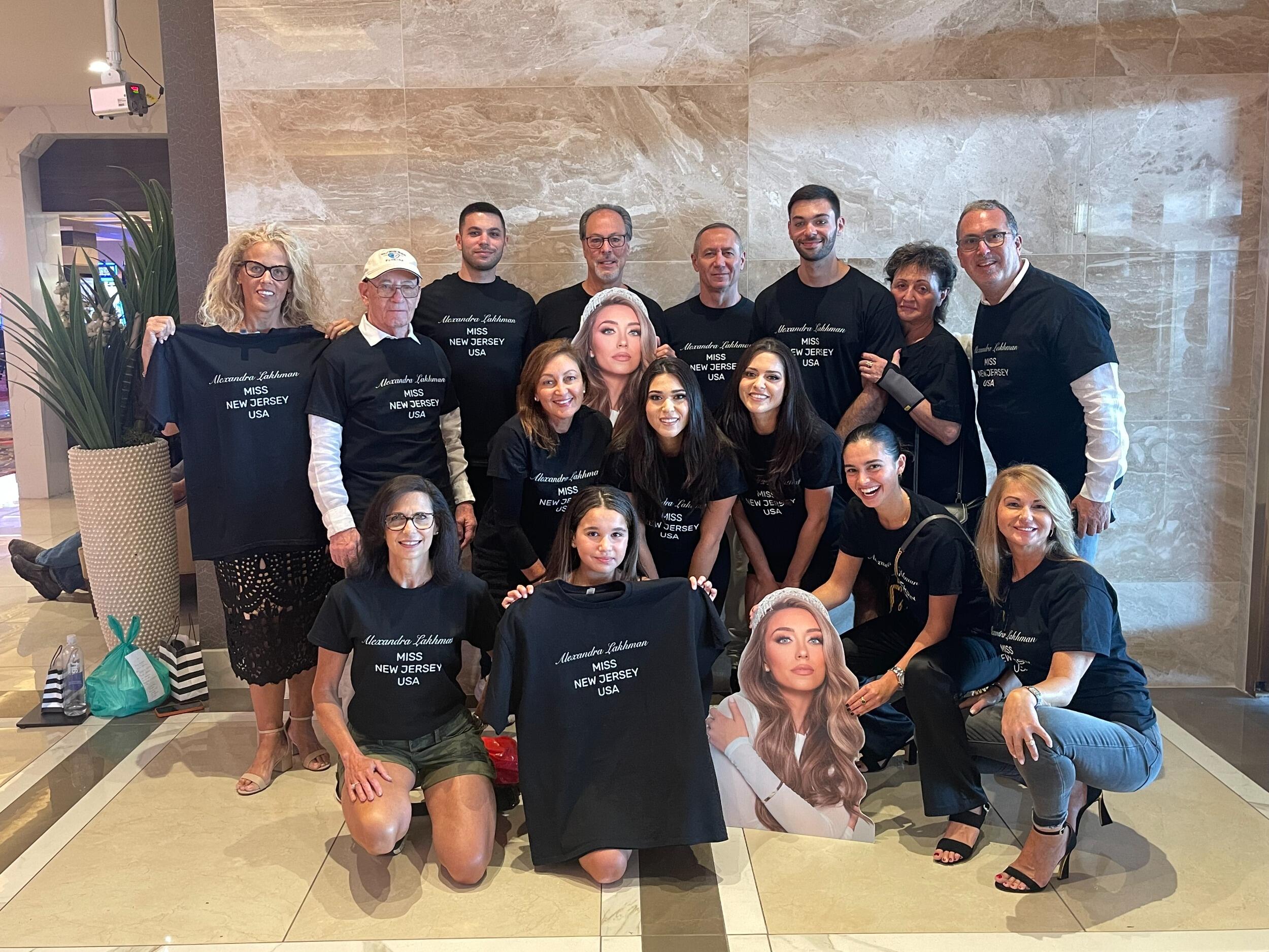 Tyler's immediate family travels to Reno, Nevada with Lexi's family to support Lexi compete for Miss USA.