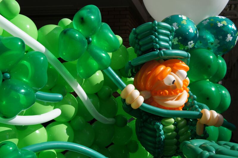 Green Leprechaun Balloon Decor