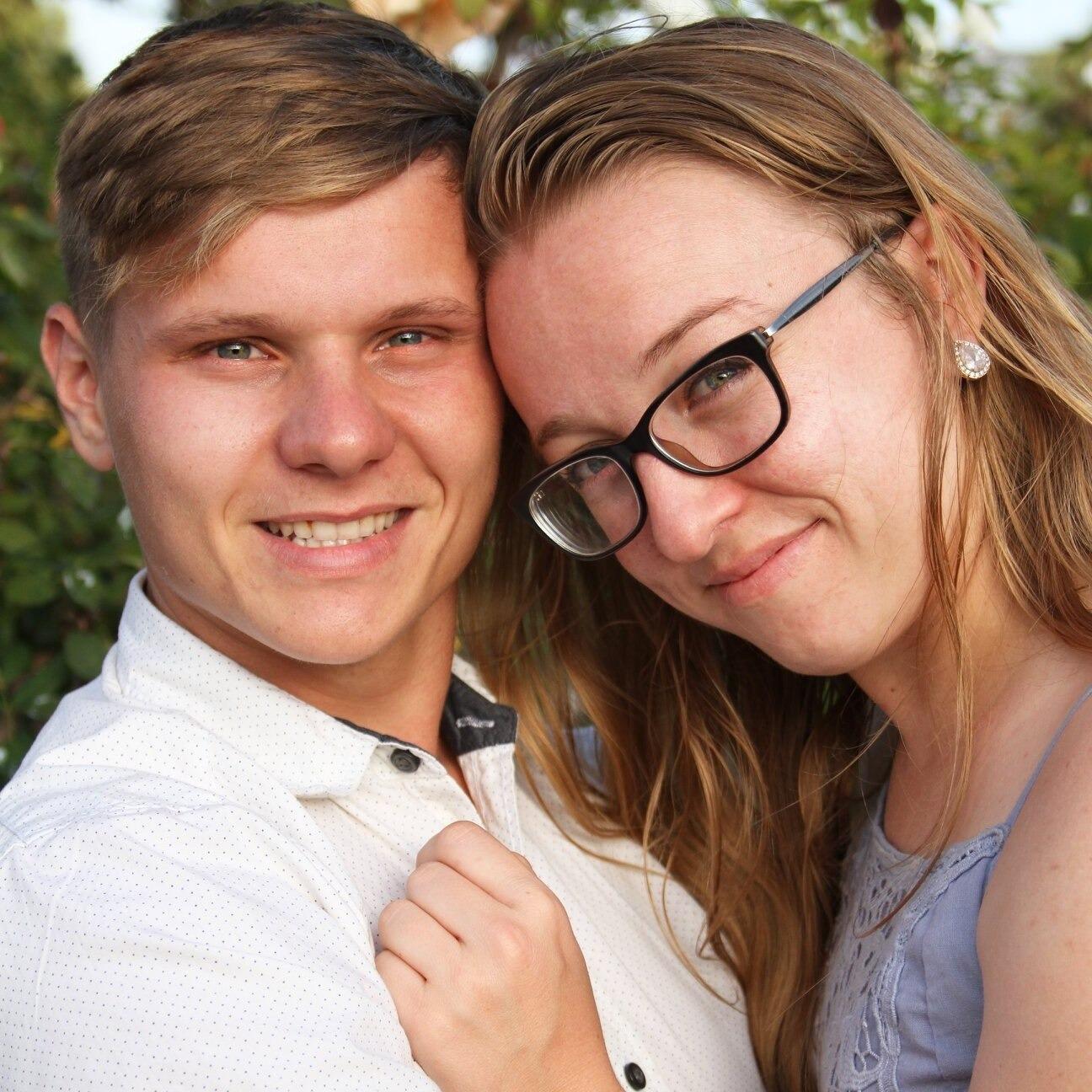 COVID Valentine's means photos in the park!
