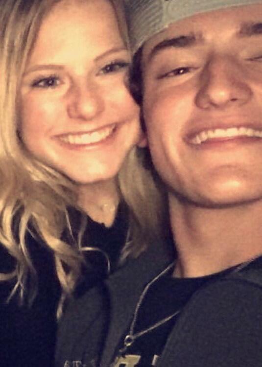 Jake & Aliyah take their very first selfie together, just days after officially meeting each other. 