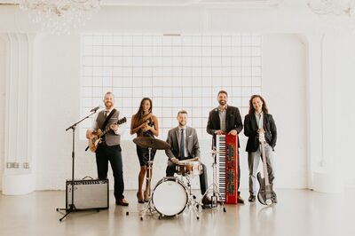 The 10 Best Minneapolis, MN Live Wedding Bands - The Knot