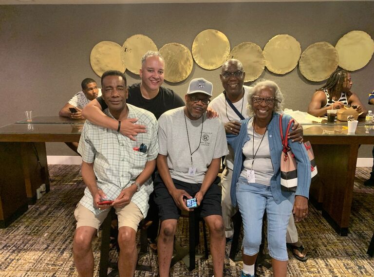 What a perfect end to a fantastic weekend in Palm Springs, California 🌴☀️. As they were checking out, they bumped into a few friends, adding a delightful surprise to their departure 😊. Danielle has always admired Jeremy’s charm; he’s such a social butterfly 🦋, effortlessly making friends wherever he goes. It was a fitting conclusion to a weekend filled with laughter 😂, connection 🤝, and unforgettable moments 🌟.