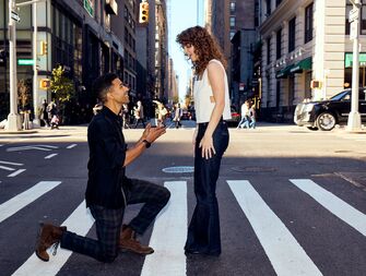 Man proposing to woman on NYC street