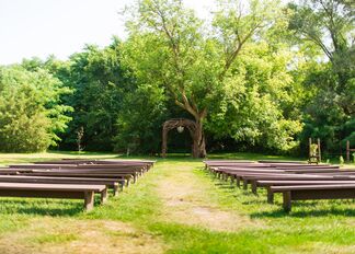 Historic Hope Glen Farm & Vineyard- Treehouse Suite! | Reception Venues ...