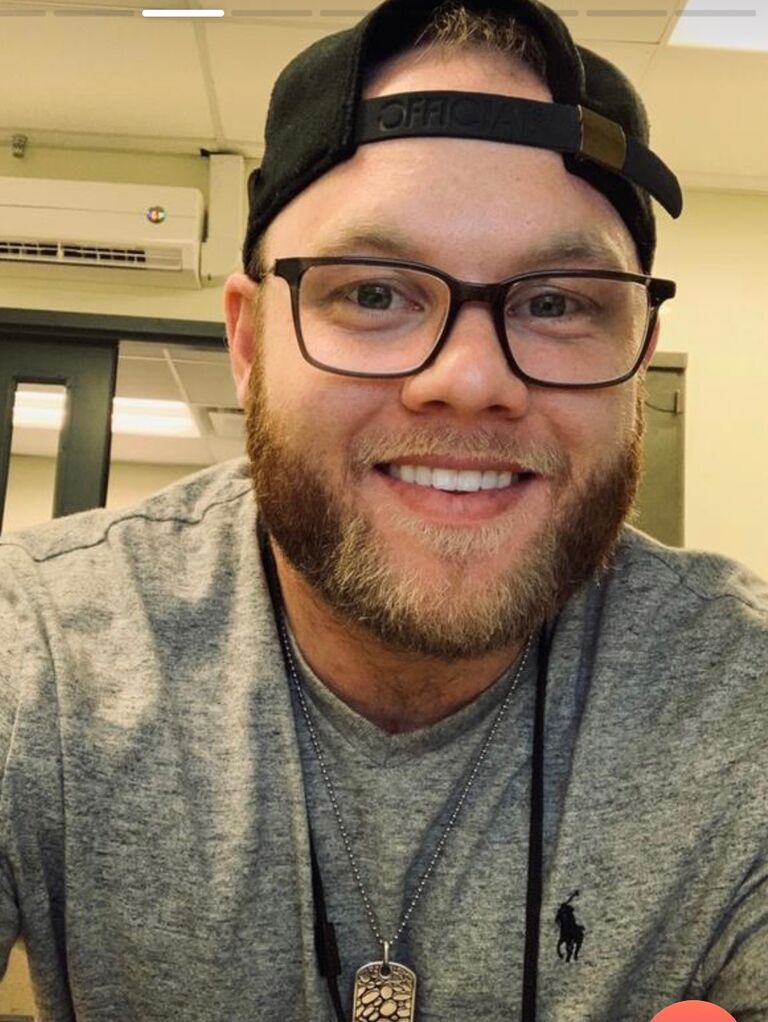Full-time Chemist, avid kayaker, dog dad, also not looking for love.