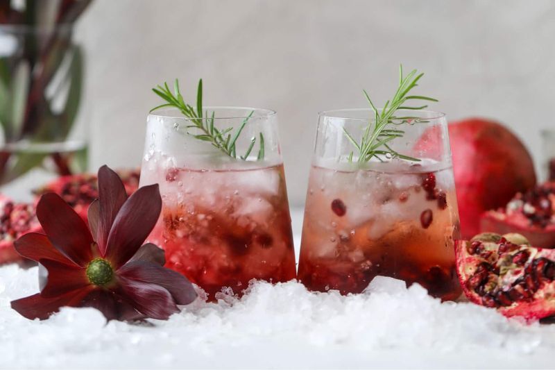 Christmas & Holiday Cocktail Recipes - holiday pomegranate smash