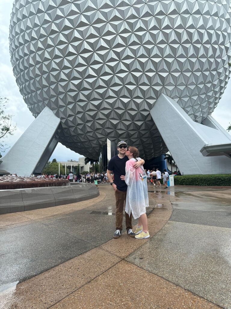Natalie and Philip Michael take a trip to Orlando to visit Natalie's sister and her family.
