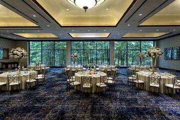 Nicotra S Ballroom At The Hilton Garden Inn Reception Venues The Knot