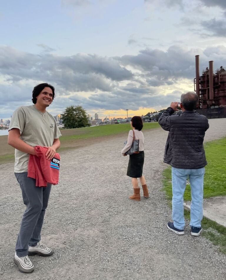 Mini family trip to Seattle with parents. It was their first time to Gas Works!