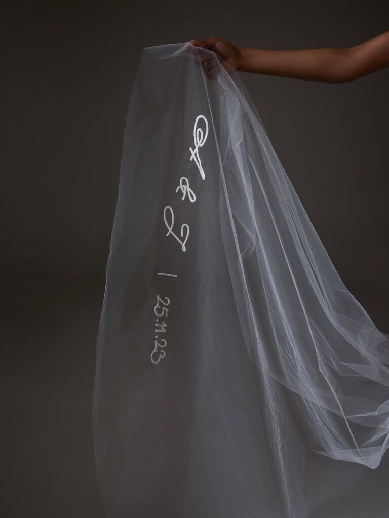 Hailey Bieber Embroidered Phrase Wedding Veil Custom Lace Bridal Veil with  Words Cathedral Veil Dramatic with Name Love Quote - AliExpress