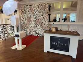 MNH Photo Booth, LLC - Photo Booth - Ronkonkoma, NY - Hero Gallery 1