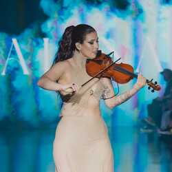 ANA LUNA, profile image