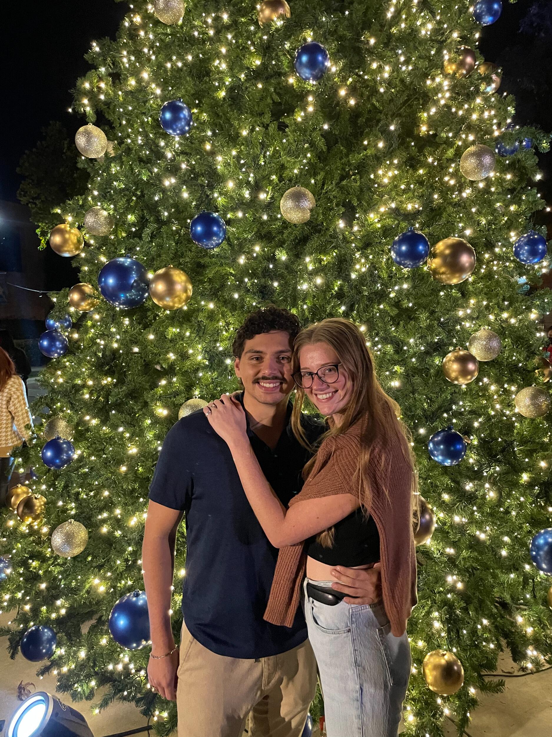 Senior year St. Mary's Christmas tree lighting