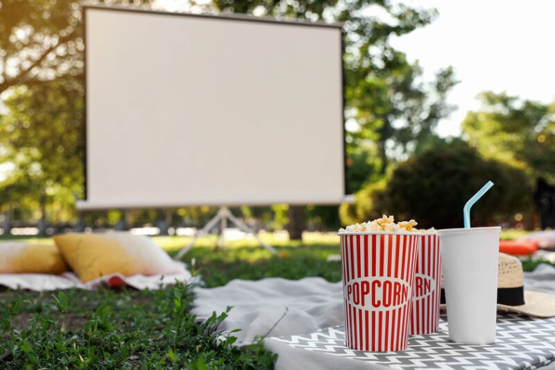 End of summer party ideas: outdoor movie night