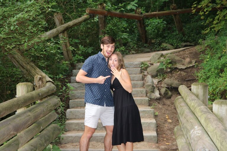 Erik proposed to Bella!