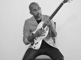 Jamaican Guitarist - Robert "Dubwise" Browne - Guitarist - Pompano Beach, FL - Hero Gallery 3