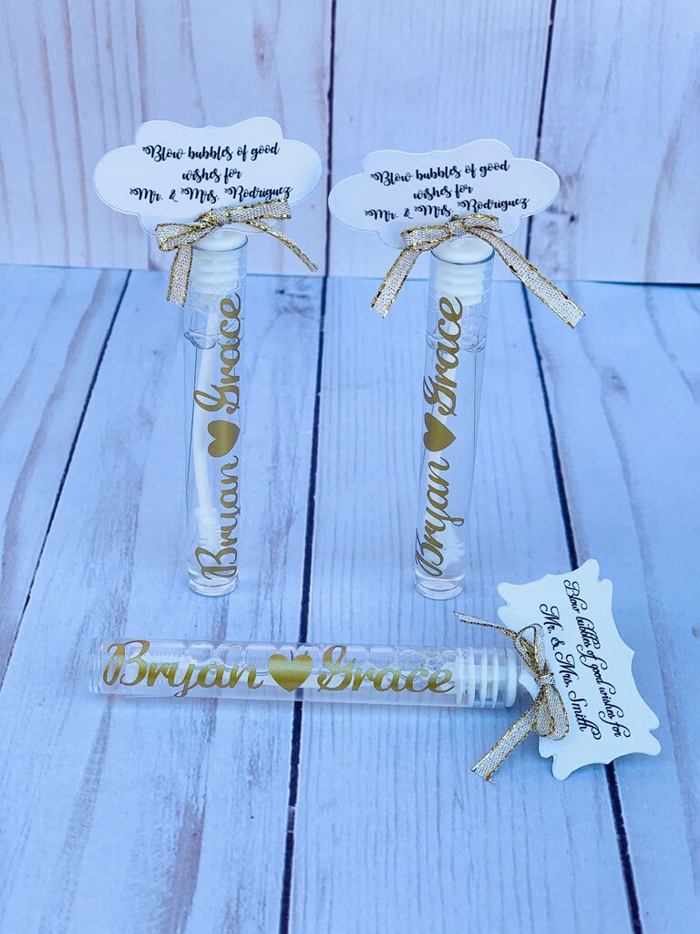Bubble wand with name label personalized wedding label